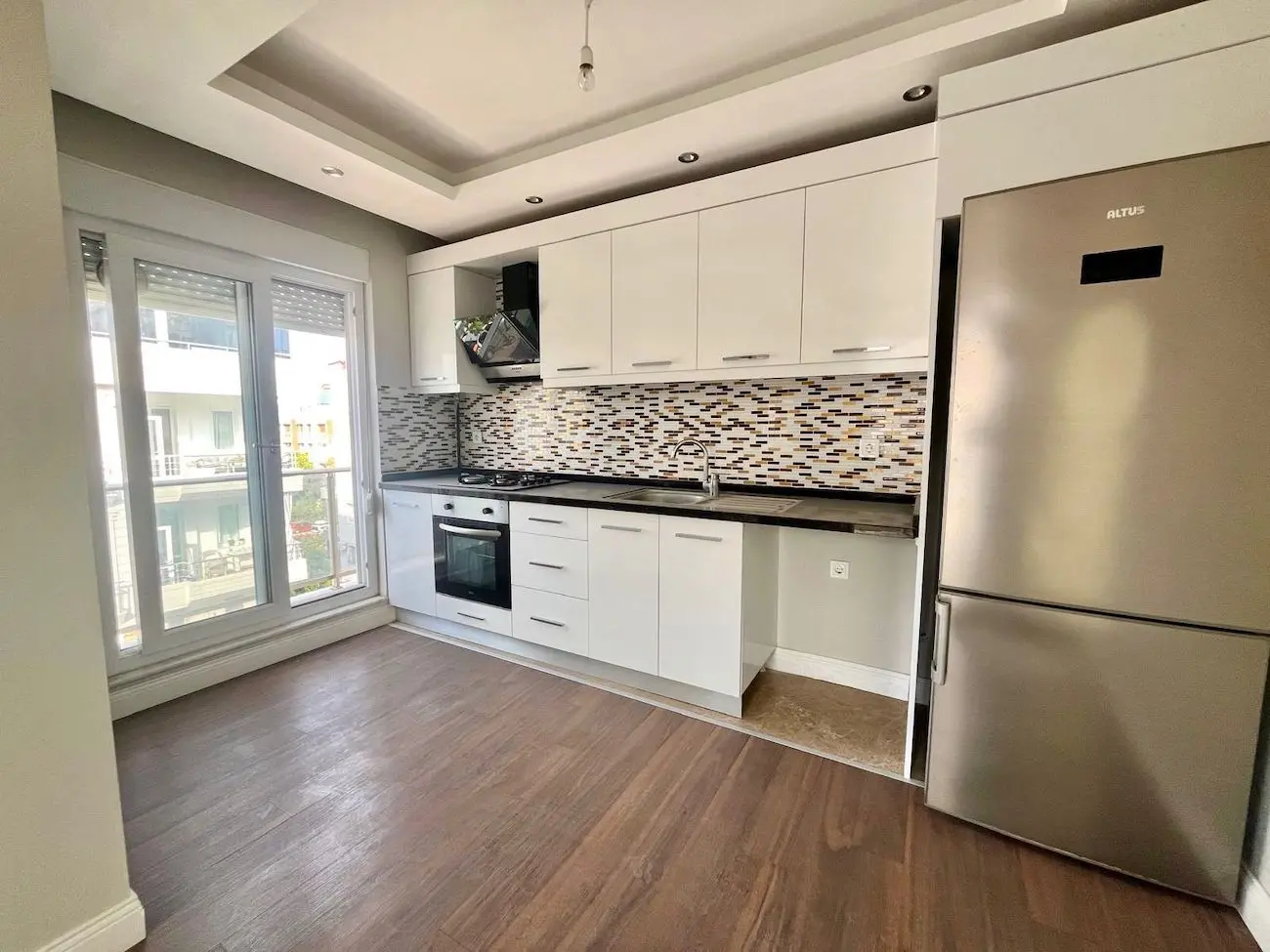 Fitted kitchen